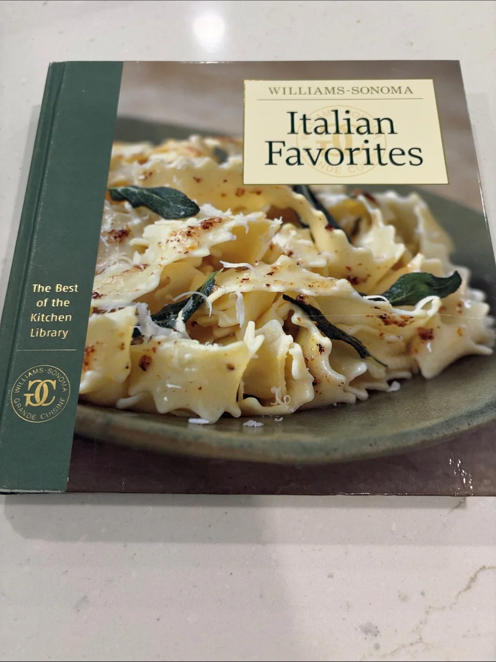 Williams-Sonoma Italian Favorites Cookbook - Green Cover with Cream Title Panel
